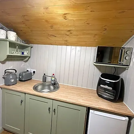 Oakley View Shepherds Hut With Hot Tub Hotel Whitby