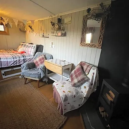 Oakley View Shepherds Hut With Hot Tub Hotel Whitby
